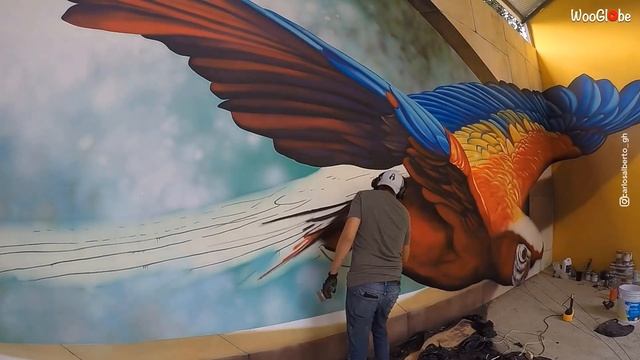 Street Artist Paints a Jaw-Dropping 3D Wall Mural of a Parrot || WooGlobe смотреть онлайн