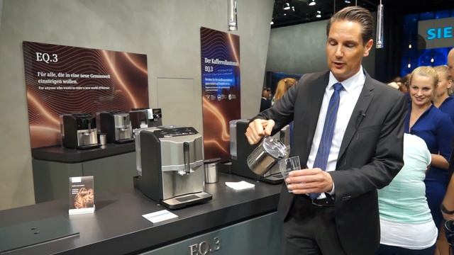 Siemens EQ.3 Hands-on auf der IFA 2016 смотреть онлайн