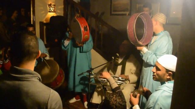 Barcelona café - Soirée issawa смотреть онлайн