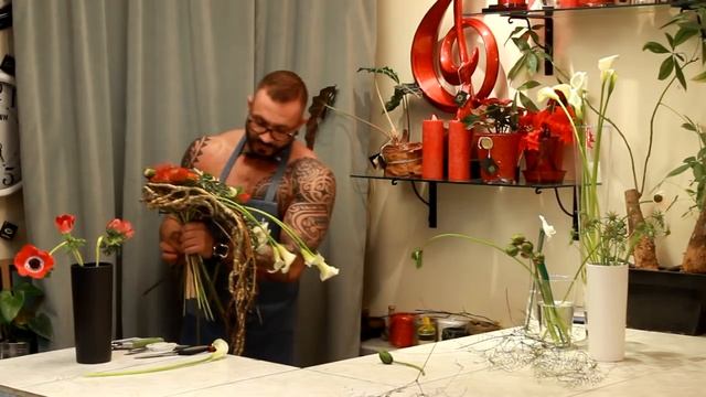 Уроки флористики Славы Роска. Букет 2 сердца специально ко Дню всех влюбленных. смотреть онлайн