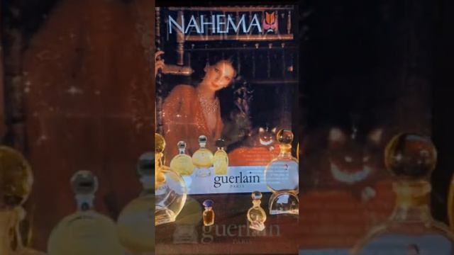Описание аромата Nahema от Guerlain #perfume #guerlain #fragrance #parfum #perfumes #perfumaria смотреть онлайн