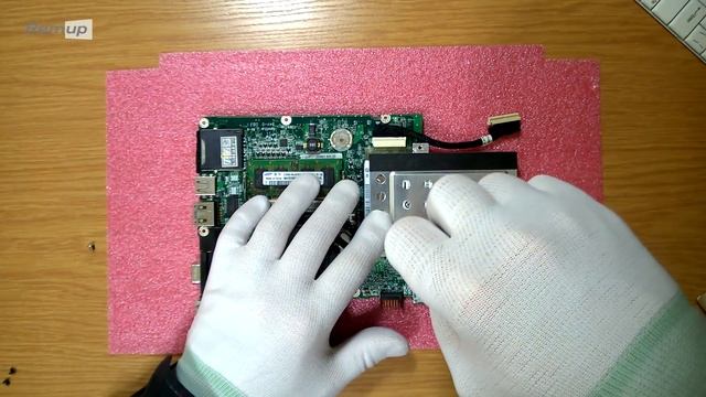 Разборка нетбука Acer Aspire One ZG5 смотреть онлайн