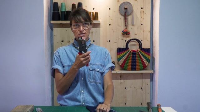 INSTALL METAL SNAPS THE SUPER FAST WAY - Better and Easier Than Buttons! смотреть онлайн
