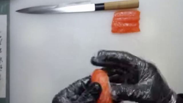 Как приготовить Суши с Лососем | Как нарезать рыбу на Суши