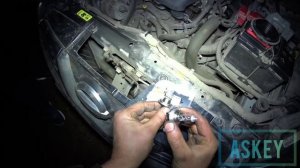 ✅ ✌??? #НиссанКашкай.  Замена Лампы  ближнего света фар