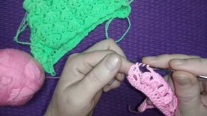 Шапочка (чепчик) для новорожденных красивым ажурным узором. Мастер класс