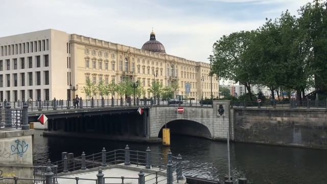 Museumsinsel in Berlin смотреть онлайн