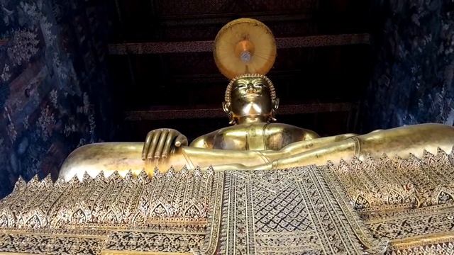 Wat Suthat in Bangkok смотреть онлайн