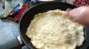 Пицца из песочного теста на сковороде . Быстро и вкусно . #пицца #пиццанасковороде