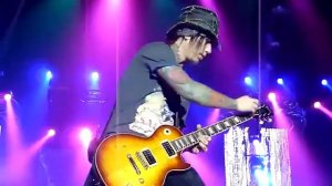 GUNS N' ROSES / DJ ASHBA - THIS I LOVE / SOLO (LIVE)