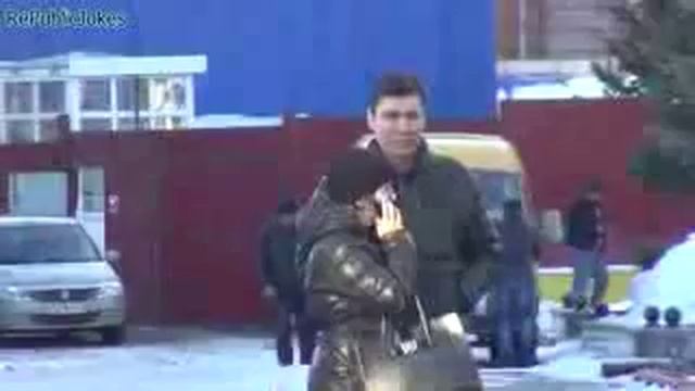 Как легко взять номер телефона у девушке ?