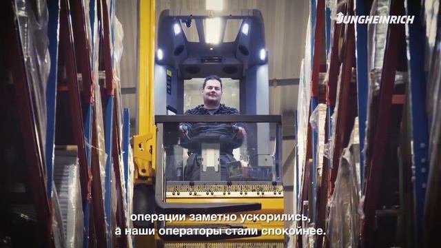 Узкопроходный штабелер EKX 516 с новым модулем Floor Pro смотреть онлайн