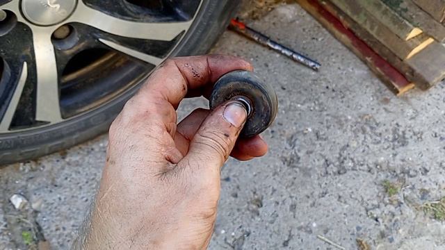 Замена верхних опор заднего амортизатора (бубликов) ваз гранта. смотреть онлайн