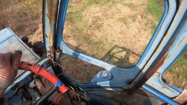 На тракторе Т-40 от первого лица. Пашу огород! Tractor T-40. I plow a vegetable garden! смотреть онлайн