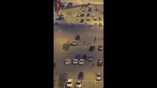 Раскурочил Пежо около Окея, Тюмень смотреть онлайн