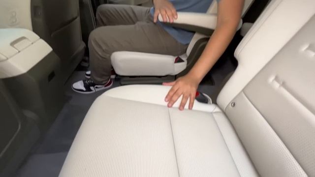 2024 Hyundai Santa Fe Review | It is SOOO ROOMY!! смотреть онлайн