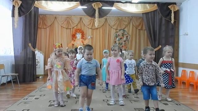 Имисский детский сад. Выход зайки. Праздник осени. смотреть онлайн