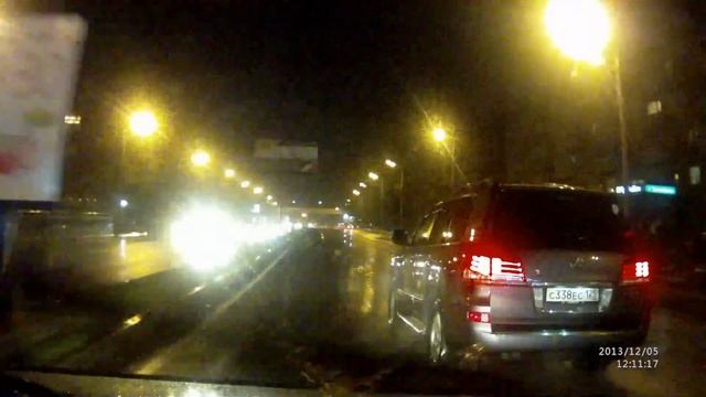 Водитель "Лексуса" виляет по дороге смотреть онлайн