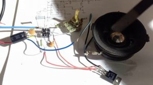 Генератор ультразвука и звуковых частот.Опыты с пьезоизлучателем и в.ч.динамиком.