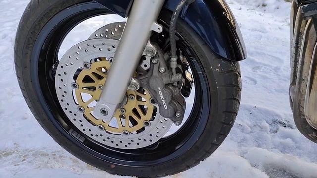 Nowy nabytek Bandit 1200S #zimowasceneria #25.12.2021.odpalenie przy -7°C смотреть онлайн