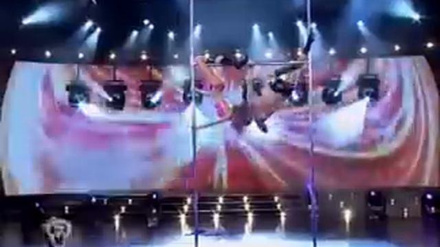 Showmatch 2011 - Erika Mitdank, al borde del desnudo смотреть онлайн