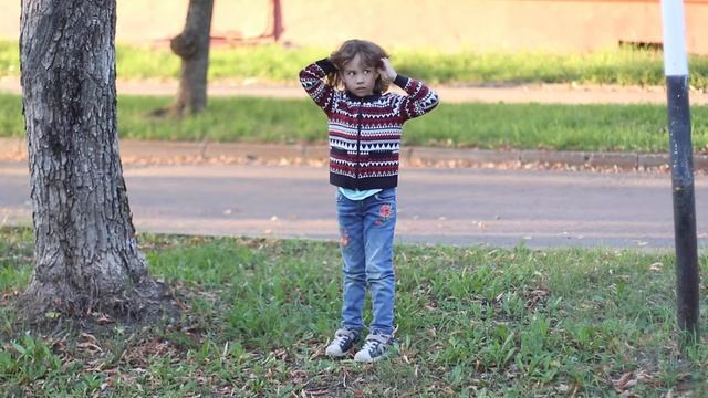 Canon M6 + Canon объектив EF 50mm 1:1.4 videotest #1 в тени_2 смотреть онлайн