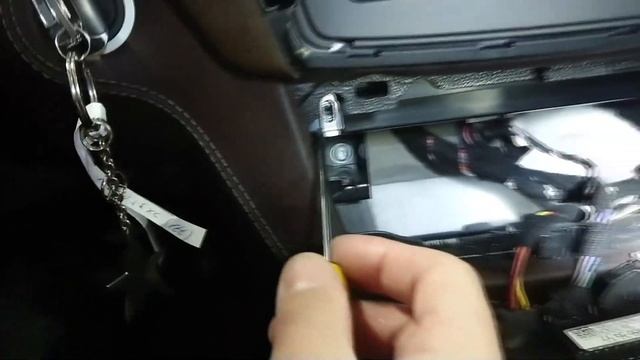 Как снять радио Comand Mercedes-Benz W166 кузов GLS Klass смотреть онлайн