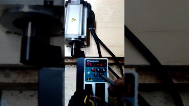 Panasonic Minas A4- MBDDT2210 (Настройка) смотреть онлайн