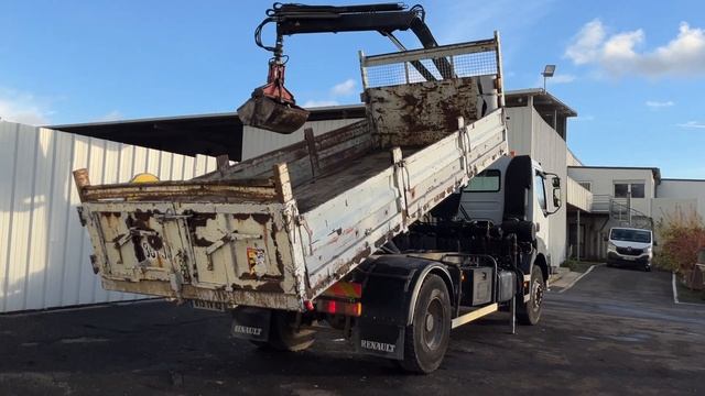 Camion benne grue Renault Kerax 320 DCI смотреть онлайн