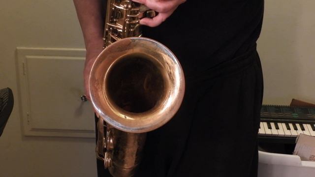 Tenor sax low Bb harmonics (overtones) 5 1/2 octaves - Thunderscreech смотреть онлайн