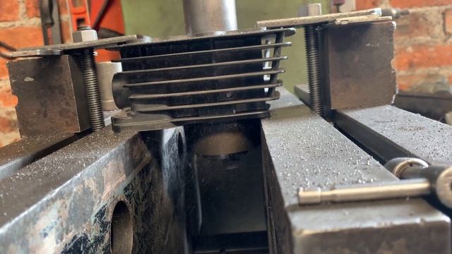 Rectificado de cilindro de moto de 150 cc a 250 cc смотреть онлайн