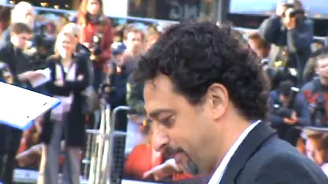 Grant Heslov at Leatherheads UK Premiere смотреть онлайн