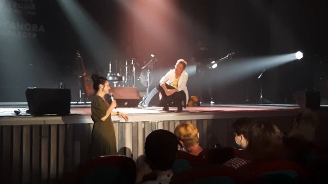 Светлана Сурганова слушает стихи Пушкина. Часть 3 (Псков, 07.06.2021)