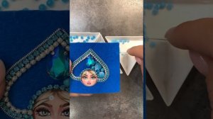 Мастер-класс  вышивка броши из бисера, бусин и страз «МАТРЕШКА В КОКОШНИКЕ». #мкброшь #брошьизбисера