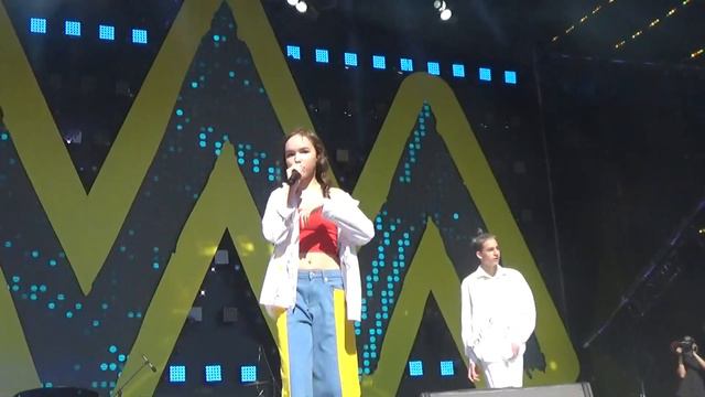 Арина Данилова - Выше Неба(#ЭтоМАЁ,#МаевкаЛайв2019,Парк Сокольники,18.5.19) смотреть онлайн
