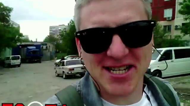 Мотоциклист промокнет Машина дымит Я в поисках местечка смотреть онлайн