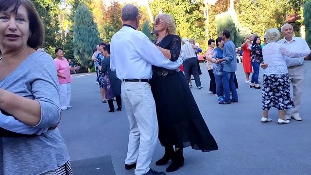 ЗАКОХАЛАСЬ Я НАВЕСНІ! 23 СЕНТЯБРЯ 2023 ТАНЦЫ ХАРЬКОВ УКРАИНА смотреть онлайн