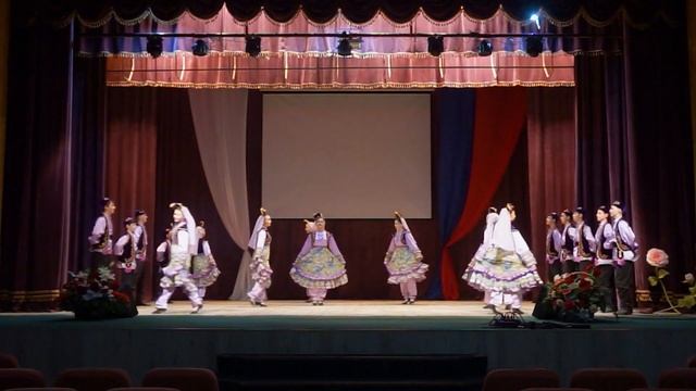 Татарский танец " Праздничный ". Образцовый ансамбль танца "Юный Бакалинец". смотреть онлайн