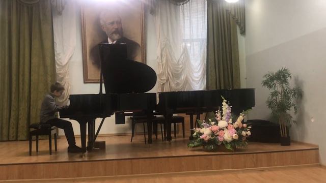 Айкан Марк 10 лет Ф.Шуберт Экспромт As-dur op.90 #4 смотреть онлайн