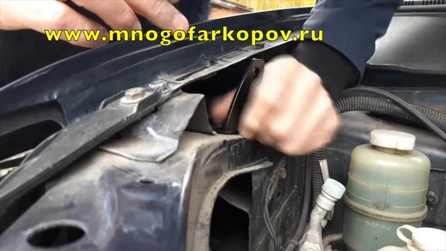 Амортизатор (упор) капота на Mitsubishi Outlander 02-03/1 (обзор, установка) смотреть онлайн