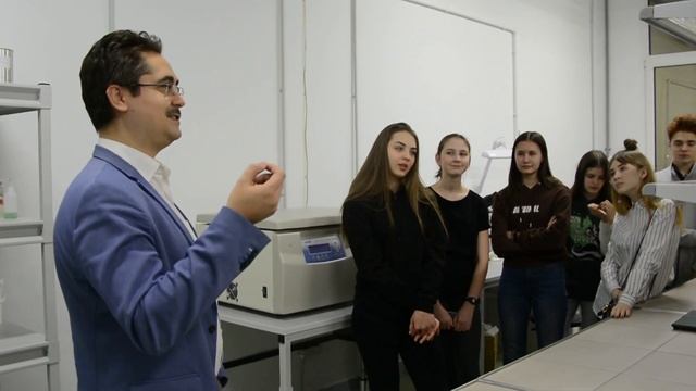 Интерактивная экскурсия в лабораторию химии и нанотехнологий смотреть онлайн