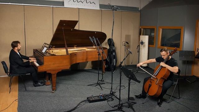 Michael Jackson "Billie Jean" In J. S. Bachas Prelude No. 2 in C Minor Book I BWV 847 смотреть онлайн