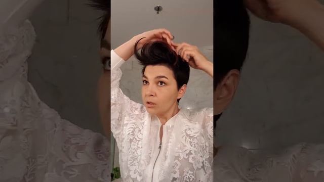 Как уложить длинную челку рулетиком-коком: безмолвный мастер-класс смотреть онлайн