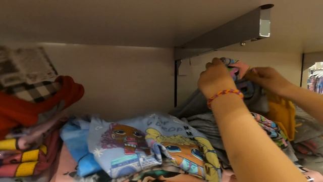 США.Шопинг в Америке/ Цены на одежду в магазинах с разной ценовой категорией/ Kohls/Goodwill/Target смотреть онлайн