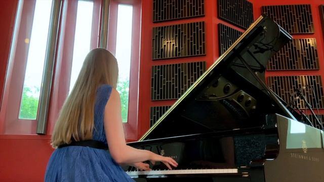 Kristina Miller plays György Cziffra An der schönen blauen Donau (J.Strauss) смотреть онлайн
