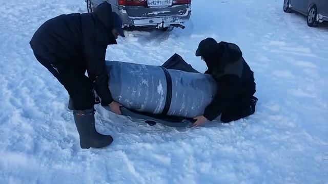 Сворачивание лодки  Aquilon СВ460 на морозе
