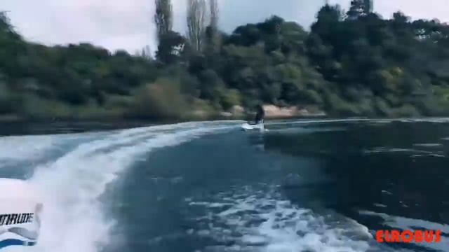Электрический велосипед на подводных крыльях Manta5 смотреть онлайн