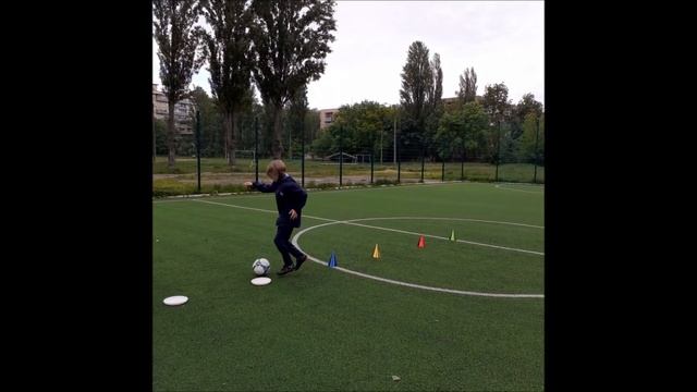 ДЗ по ФУТБОЛУ #3 / КАРАНТИН / упражнения с МЯЧОМ / Влад и Свят смотреть онлайн