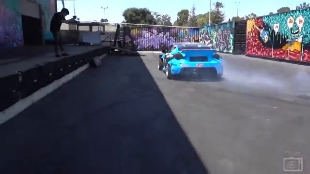 Дайдзиро Йосихара вместе с ENEOS готовит свой Subaru BRZ к следующей гонке. смотреть онлайн