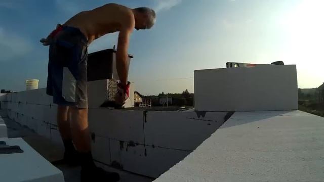 ПРАВИЛЬНАЯ КЛАДКА ГАЗОБЛОКОВ YTONG - Гараж из газобетона своими руками смотреть онлайн